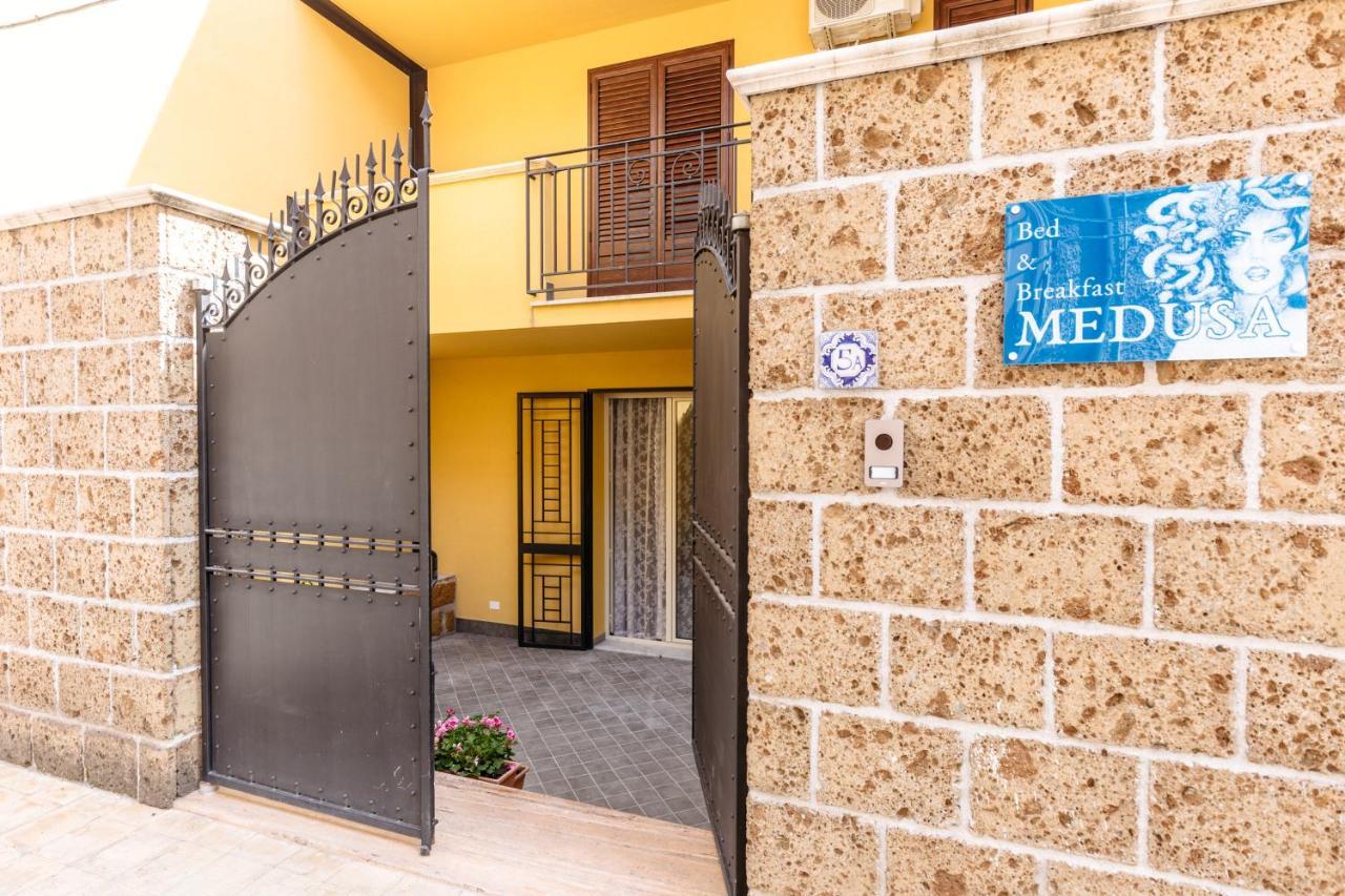 B&B Medusa Santa Flavia Εξωτερικό φωτογραφία